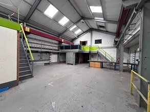 1A Spencer St, Grimsby for lease Interior Photo- Image 2 of 9