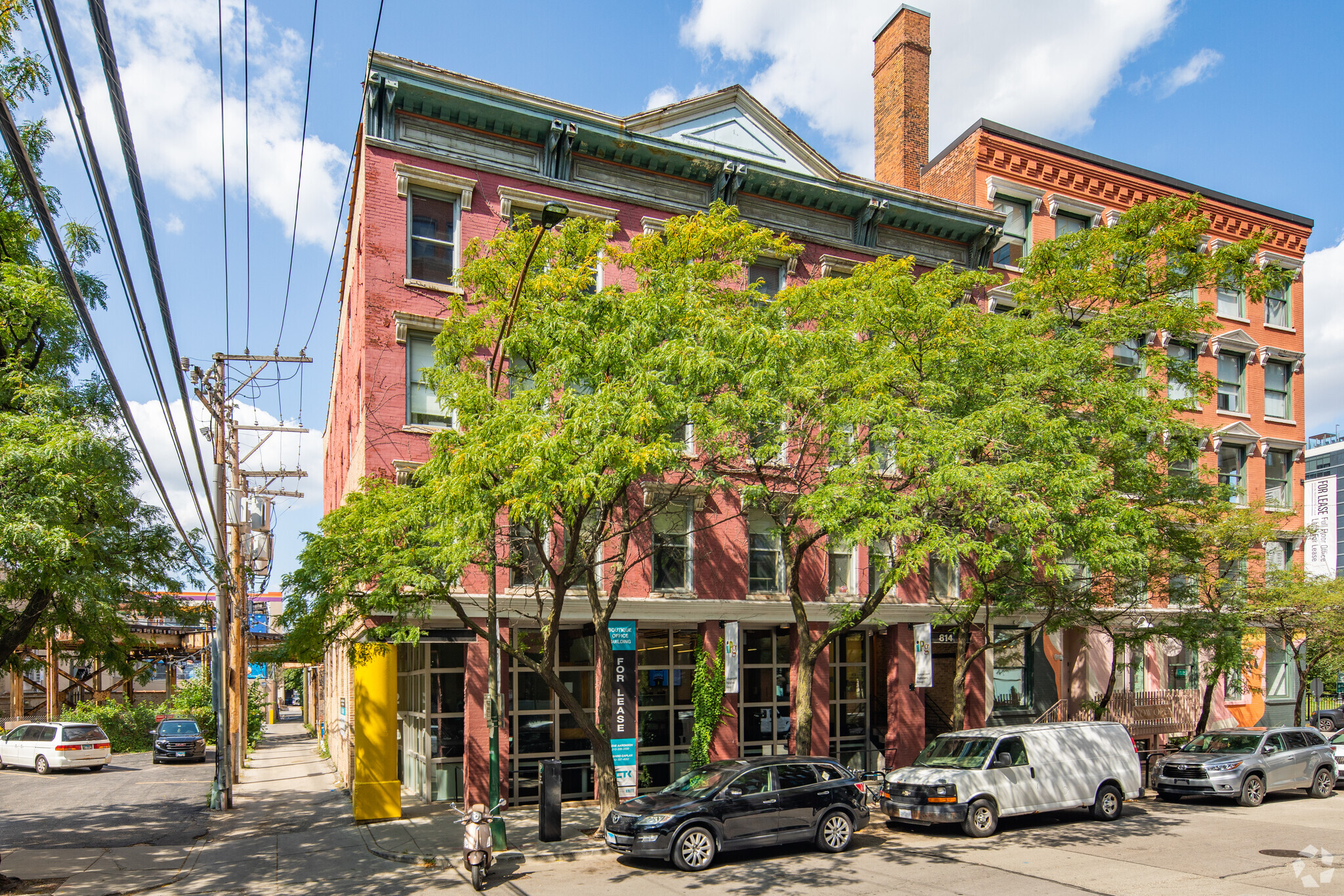 812-814 N Franklin St, Chicago, IL for lease Building Photo- Image 1 of 12