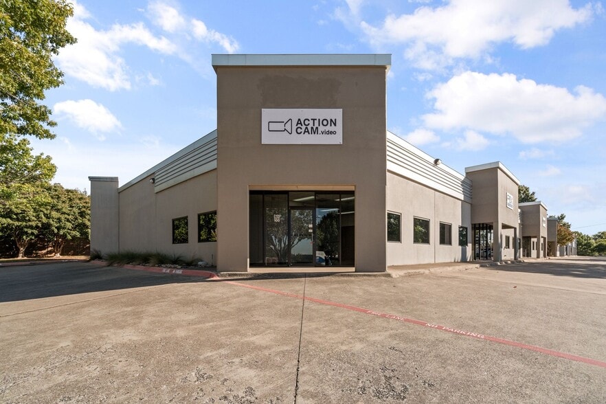 2100 Greenwood Dr, Southlake, TX for lease - Building Photo - Image 1 of 8