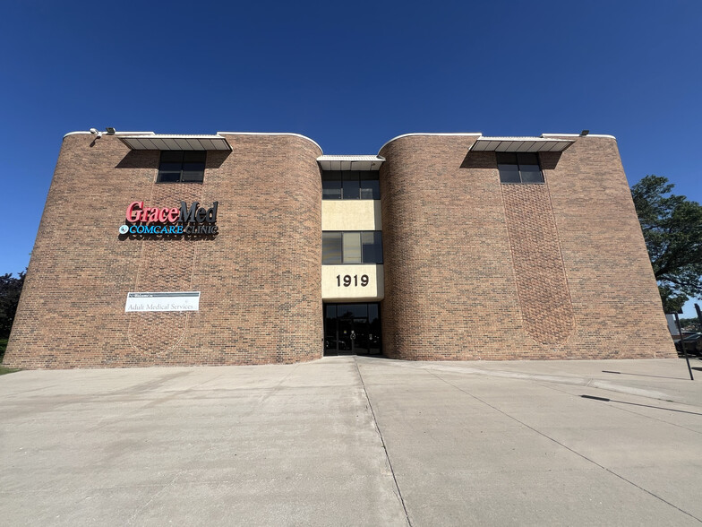 1919 N Amidon St, Wichita, KS for sale - Building Photo - Image 1 of 1