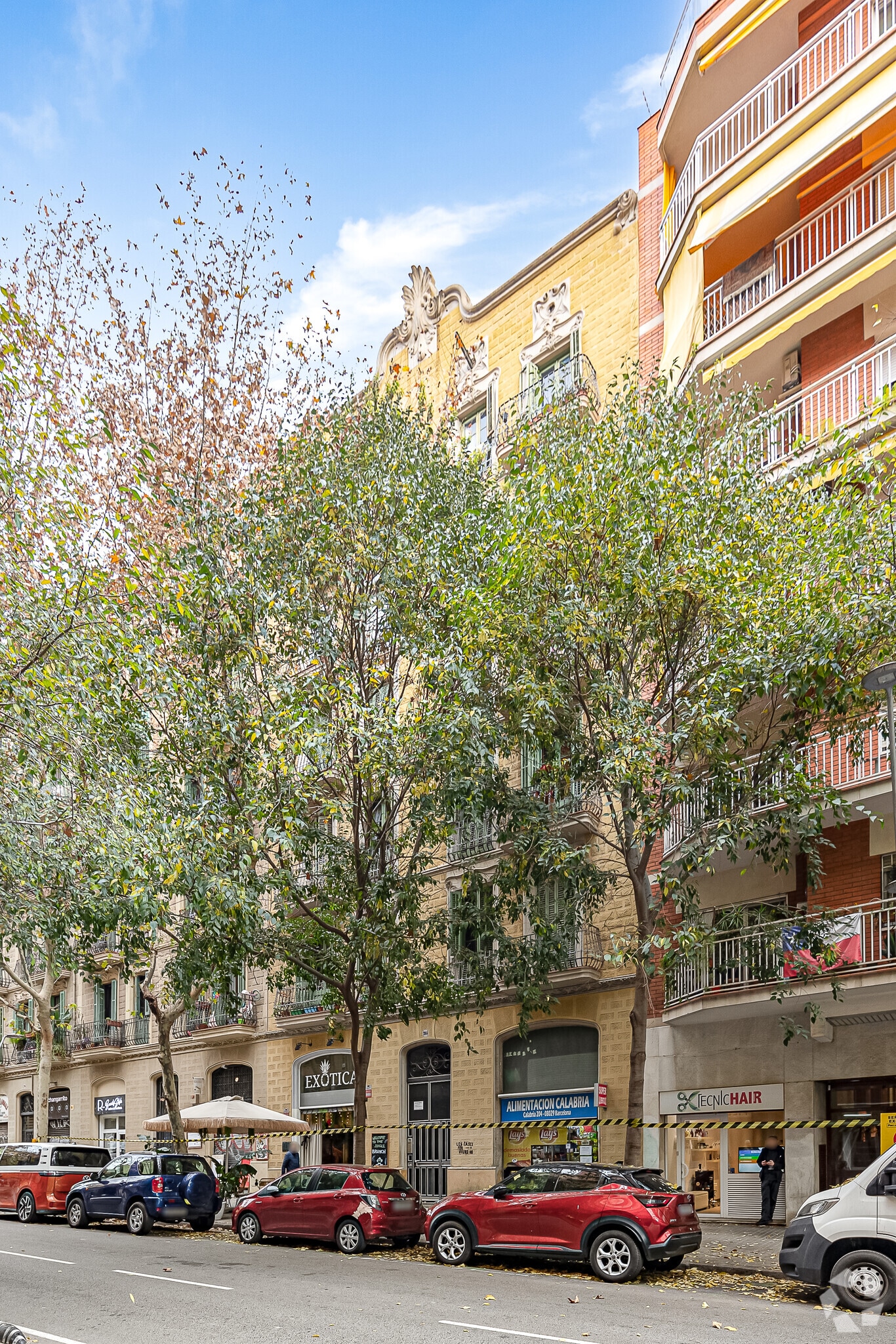 Retail in Barcelona, Barcelona for lease Primary Photo- Image 1 of 2
