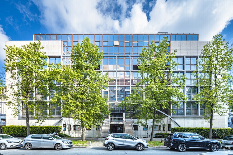 Office in Noisy-le-Grand for sale - Building Photo - Image 2 of 5