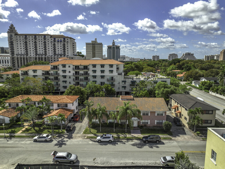 330 Madeira Ave, Coral Gables, FL for sale - Aerial - Image 2 of 8