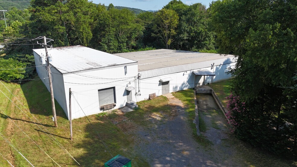 360 Carbondale Rd SW, Dalton, GA for lease - Building Photo - Image 3 of 29