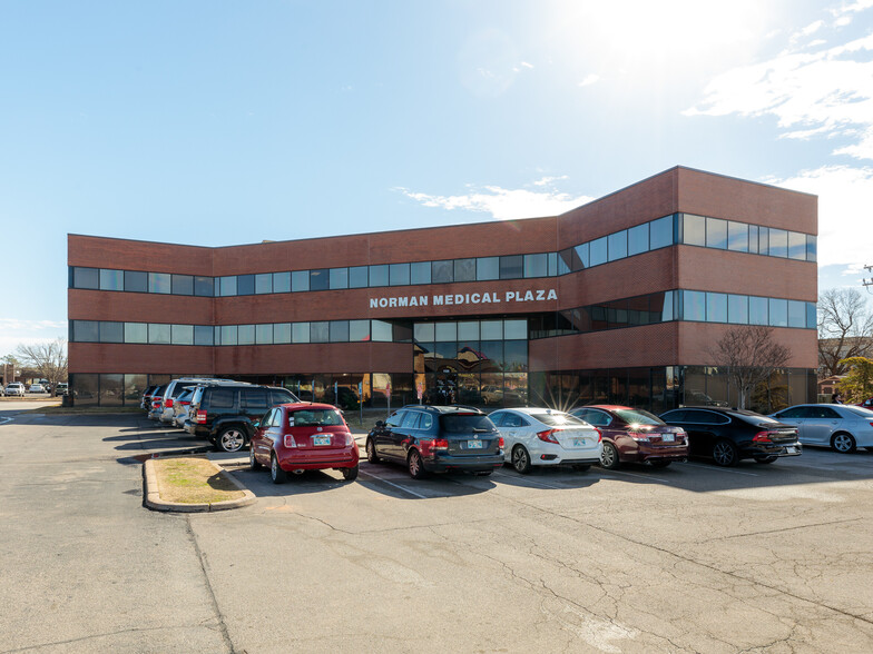 1125 N Porter Ave, Norman, OK for sale - Primary Photo - Image 1 of 26