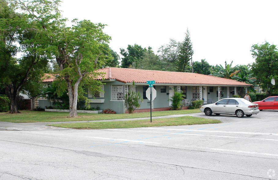 211-213 NE 89th St, El Portal, FL for lease - Primary Photo - Image 1 of 9
