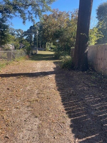 450 S Savage St, Crestview, FL for sale - Building Photo - Image 2 of 4