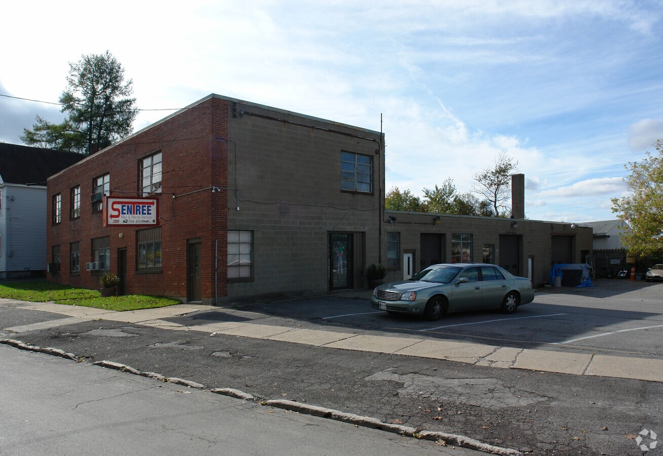 1160 Mcquade Ave, Utica, NY 13501