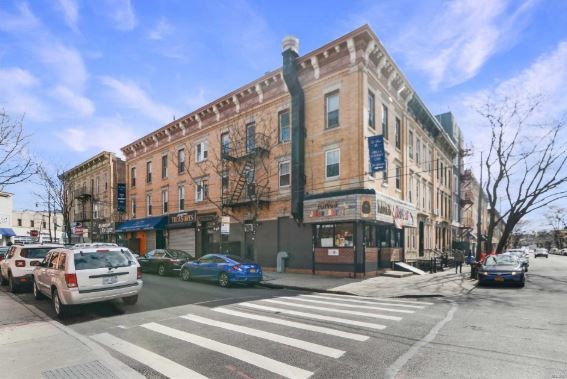 955 Seneca Ave, Ridgewood, NY for lease - Primary Photo - Image 1 of 4