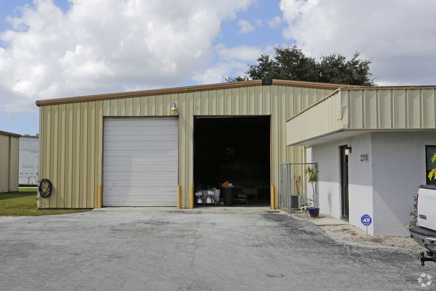 2311-2331 Whitfield Ind Way, Sarasota, FL for lease - Building Photo - Image 3 of 21