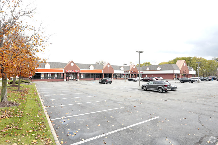 46850-46922 Romeo Plank Rd, Macomb Township, MI for lease - Building Photo - Image 1 of 2