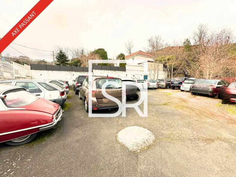 Industrial in Beaumont for sale - Building Photo - Image 3 of 10