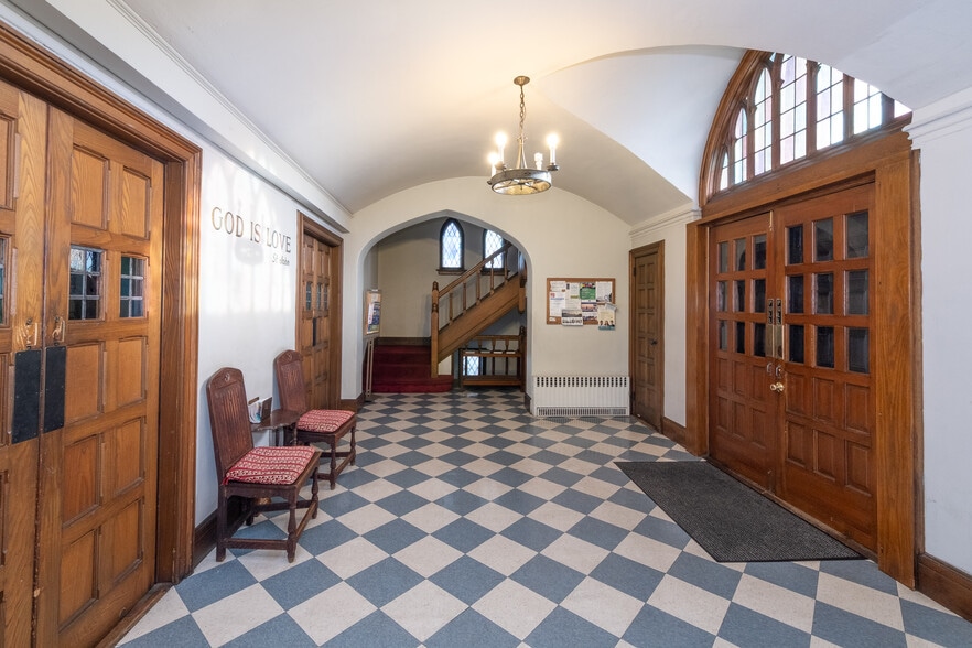 155 Fenimore Rd, Mamaroneck, NY for sale - Building Photo - Image 3 of 7