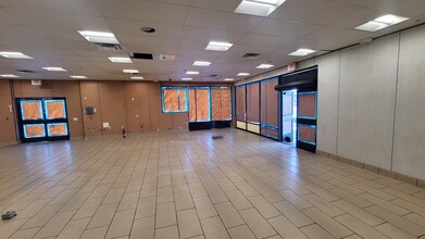 5331 Holt Blvd, Montclair, CA for lease Interior Photo- Image 2 of 2