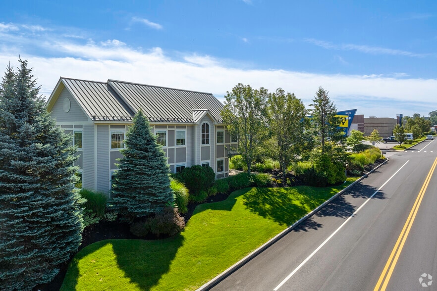 83 Orchard Hill Park Dr, Leominster, MA for sale - Building Photo - Image 3 of 20