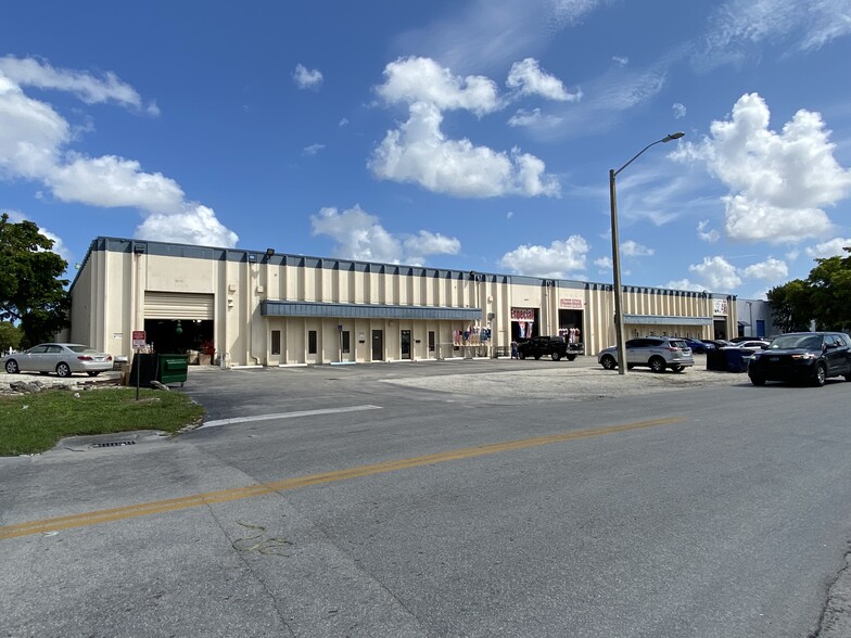 16489-16497 NW 49th Ave, Hialeah, FL for lease - Building Photo - Image 2 of 12