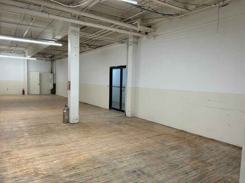 100 Business St, Hyde Park, MA for lease - Building Photo - Image 2 of 71