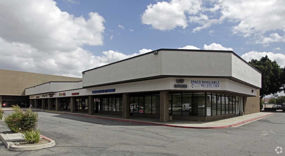 659-689 W 2nd St, San Bernardino, CA for lease - Primary Photo - Image 3 of 10