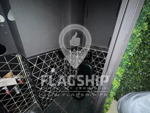 Retail in Paris for lease - Interior Photo - Image 3 of 8