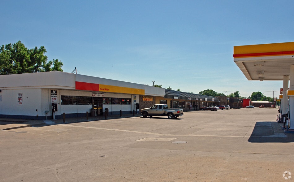 704-738 W 23rd St, Tulsa, OK for lease - Building Photo - Image 2 of 3