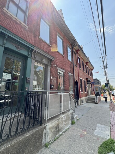 209 S Craig St, Pittsburgh, PA for lease - Building Photo - Image 1 of 10
