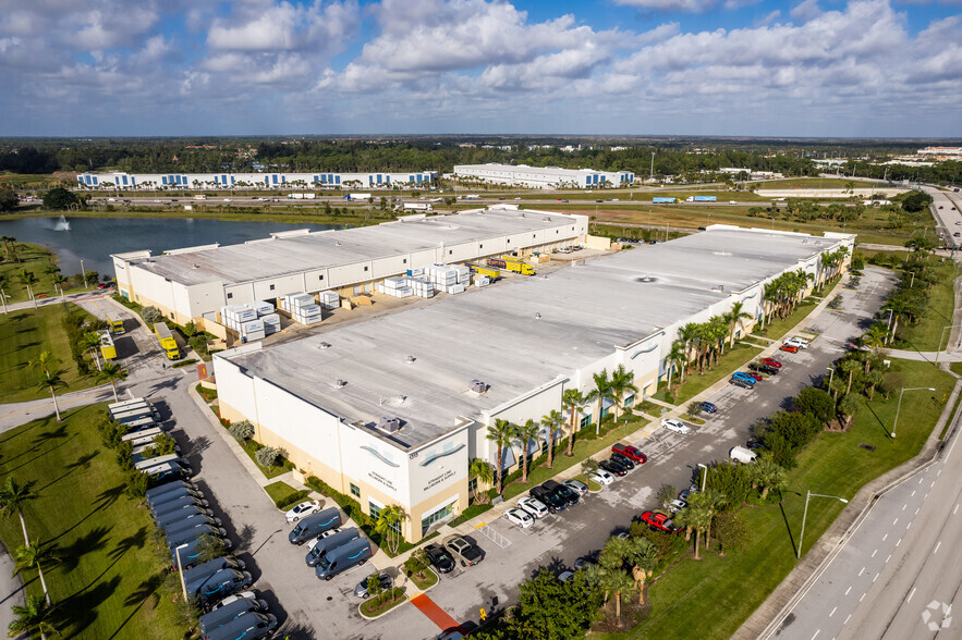 1315 N Jog, West Palm Beach, FL for lease - Building Photo - Image 3 of 15