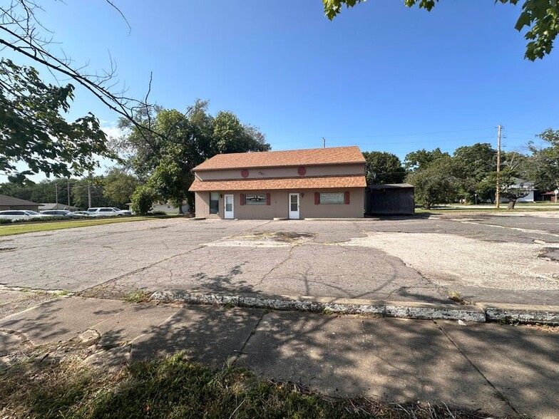 200 W Ohio St, Butler, MO for sale - Building Photo - Image 2 of 20