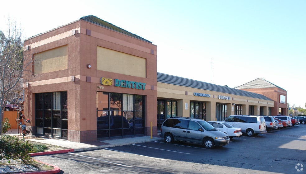 6919 Paradise Valley Rd, San Diego, CA for lease - Primary Photo - Image 1 of 5