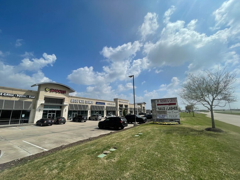 7417 W Grand Pky S, Richmond, TX for lease - Building Photo - Image 2 of 8