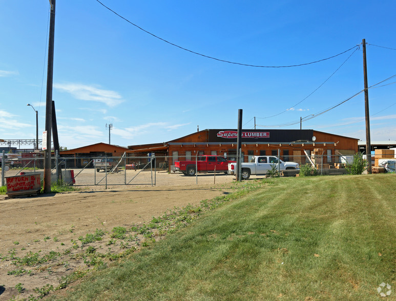 7040 71st St NW, Edmonton, AB for sale - Primary Photo - Image 1 of 1