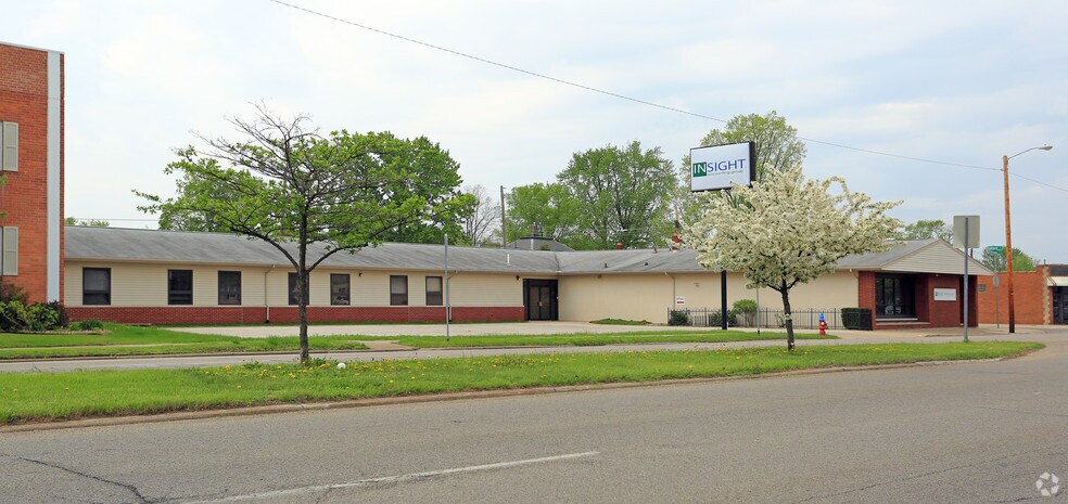 1402 Mishawaka Ave, South Bend, IN for sale - Building Photo - Image 1 of 1