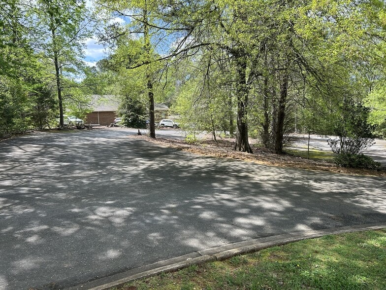 1413 N Lafayette St, Shelby, NC for sale - Building Photo - Image 2 of 10