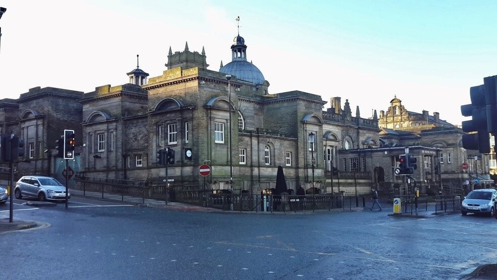 Crescent Rd, Harrogate for lease - Building Photo - Image 1 of 7