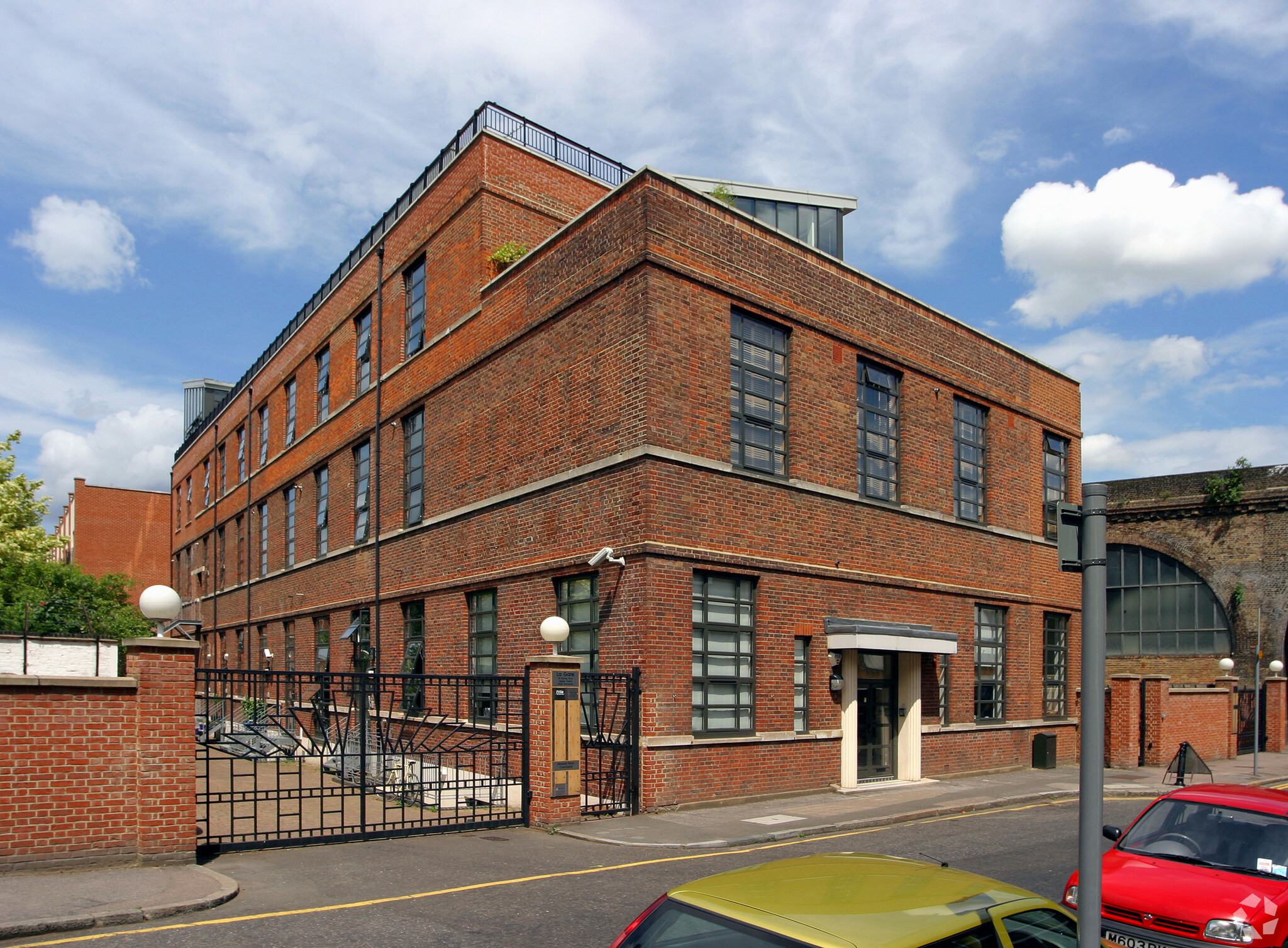 51-53 Surrey Row, London for lease Primary Photo- Image 1 of 6