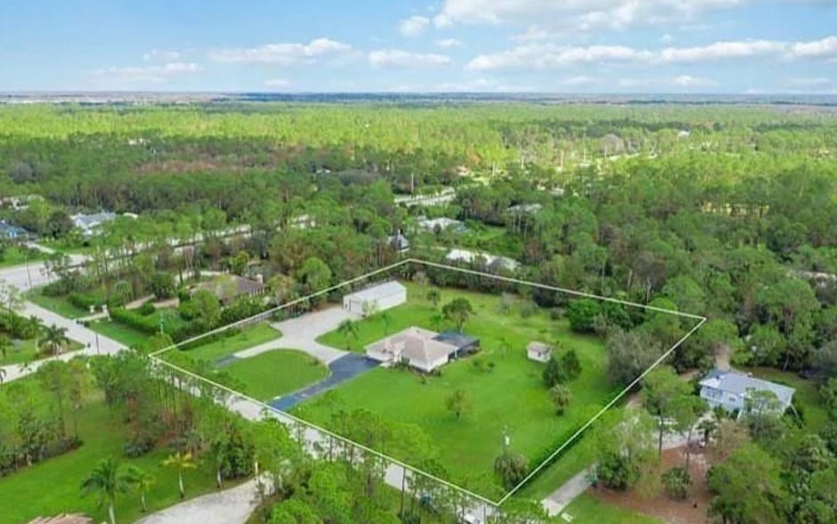 88 31st St SW, Naples, FL for sale - Primary Photo - Image 1 of 2