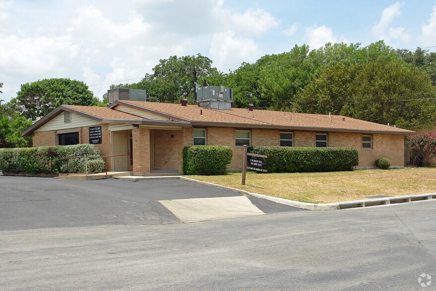 1702 Pat Booker Rd, Universal City, TX for sale - Primary Photo - Image 1 of 1