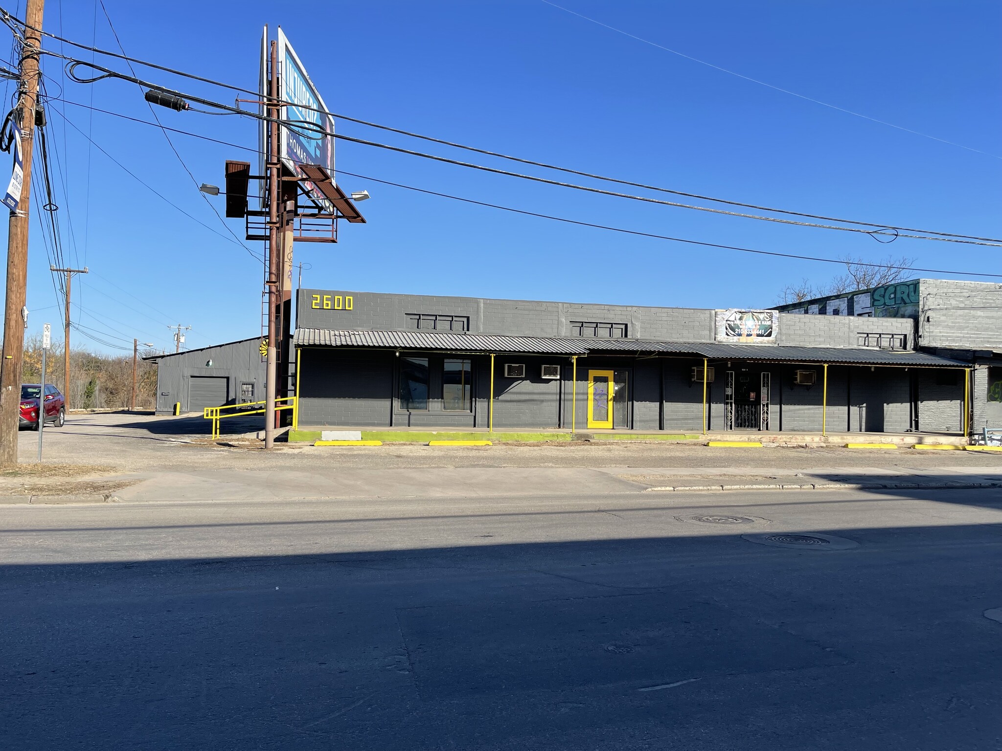 2600 S Flores St, San Antonio, TX for lease Building Photo- Image 1 of 1