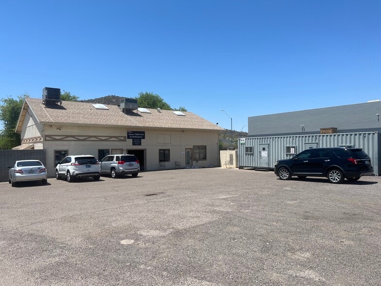 1966 E Deer Valley Rd, Phoenix, AZ for lease - Building Photo - Image 2 of 6