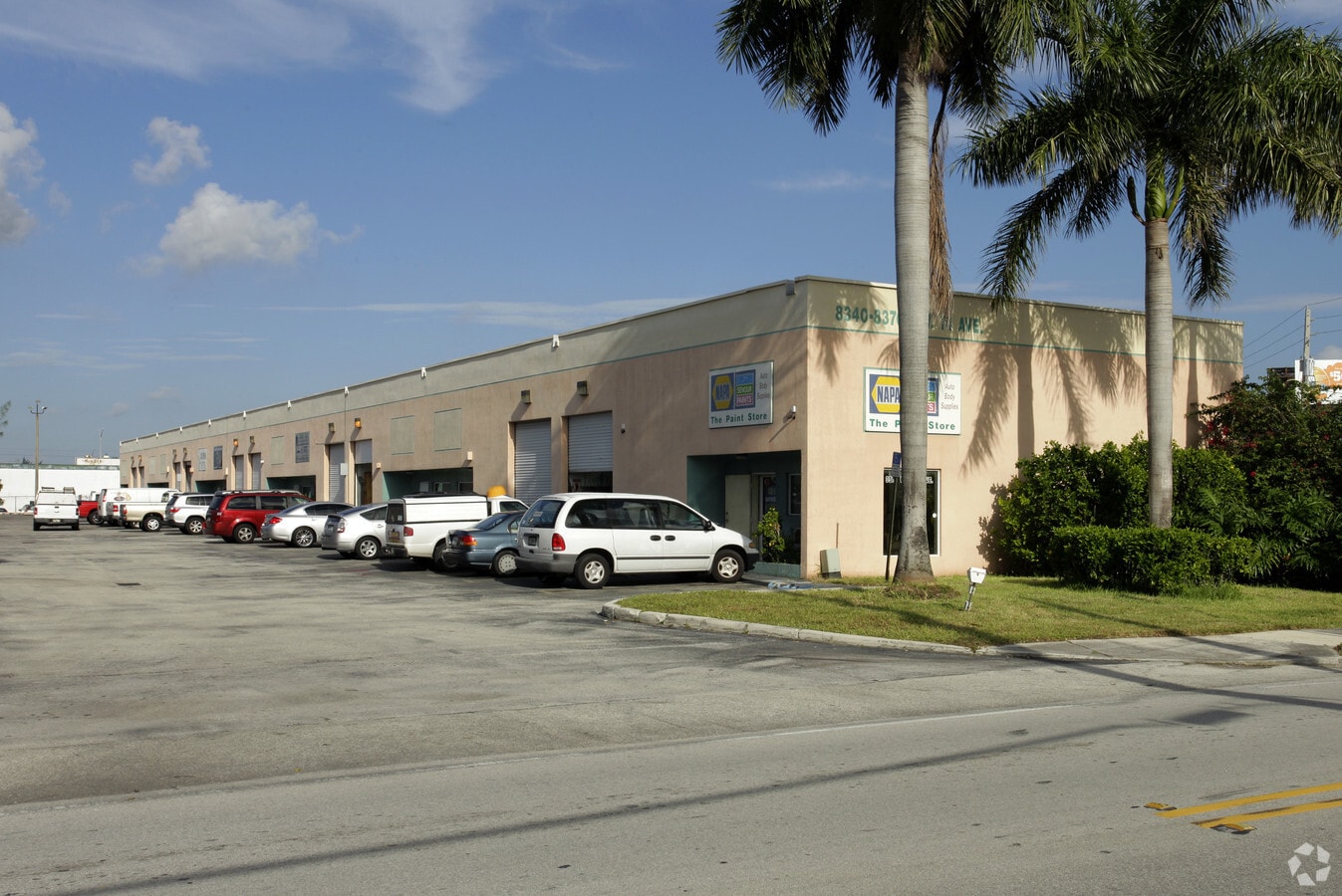 83408376 NW 74th Ave, Miami, FL 33166