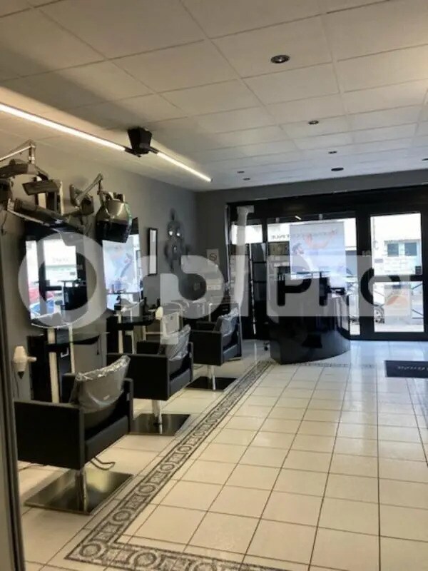 Office in Orléans for sale Interior Photo- Image 1 of 5