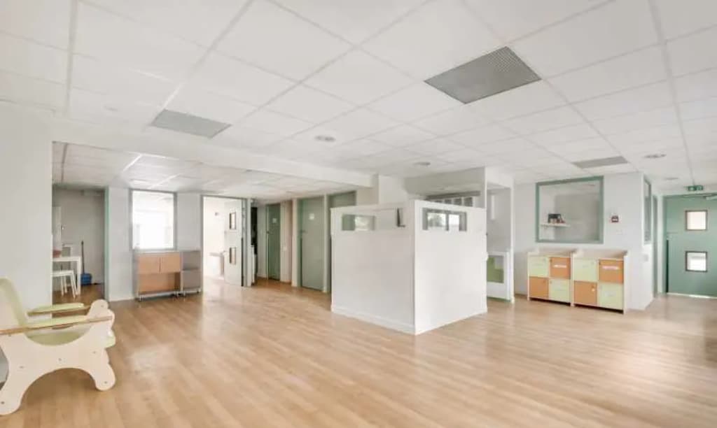 28 Rue Basfroi, Paris for lease Interior Photo- Image 1 of 8