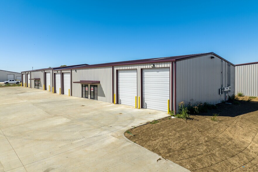 917 Industrial Park - Warehouse