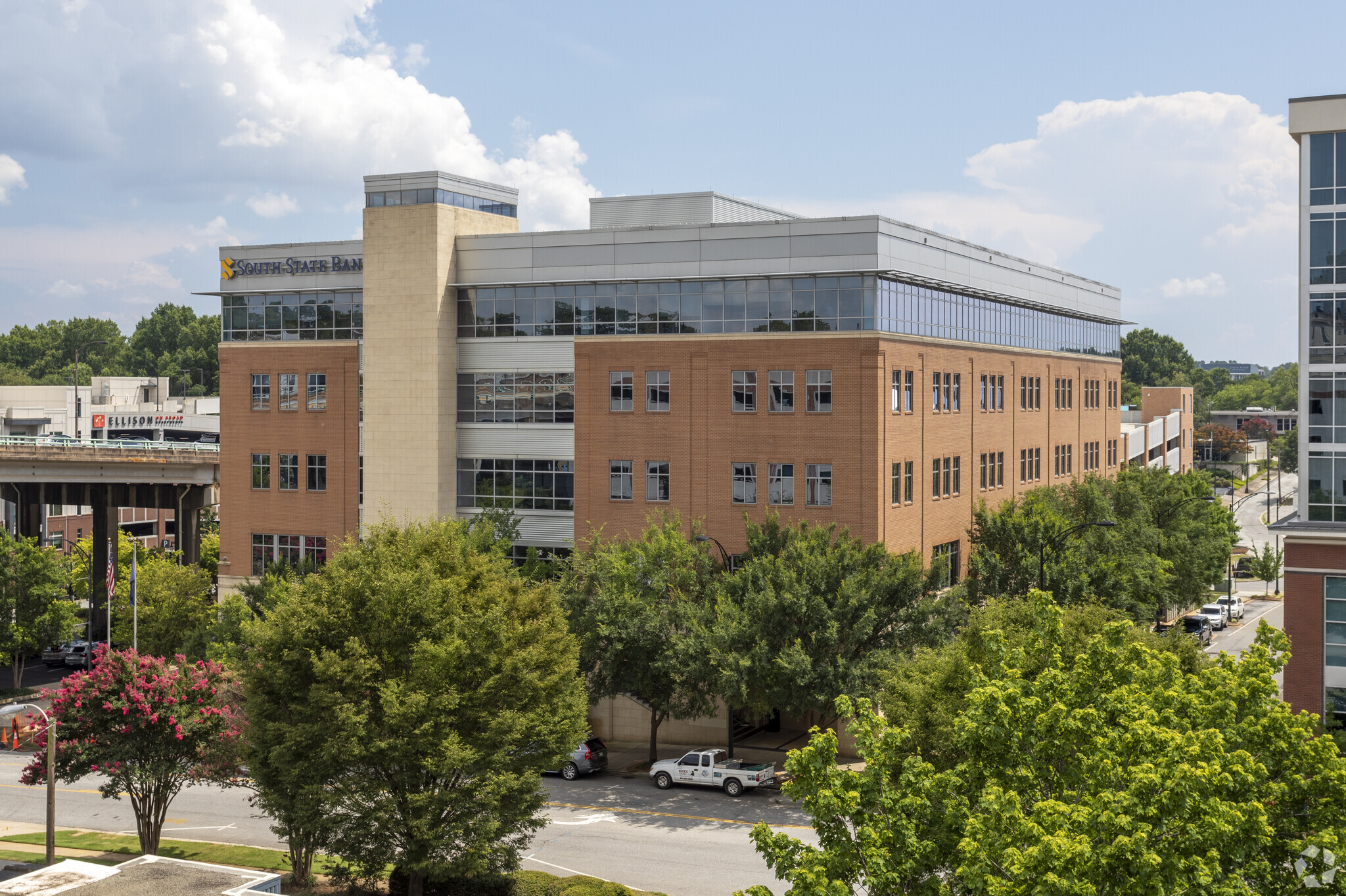 200 E Broad St, Greenville, SC for sale Building Photo- Image 1 of 1