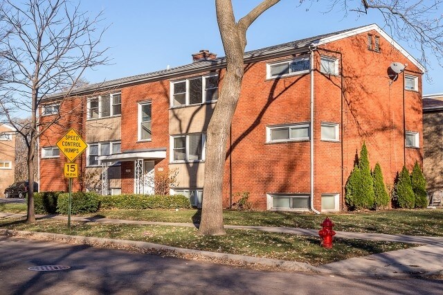 231-233 Callan Ave, Evanston, IL for sale Primary Photo- Image 1 of 1