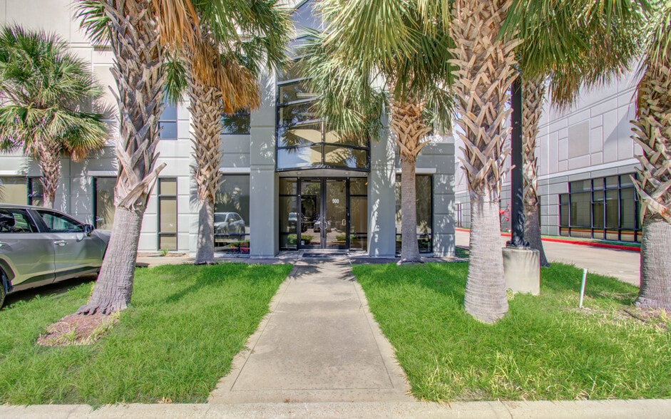 9330 Kirby Dr, Houston, TX for lease - Building Photo - Image 3 of 74