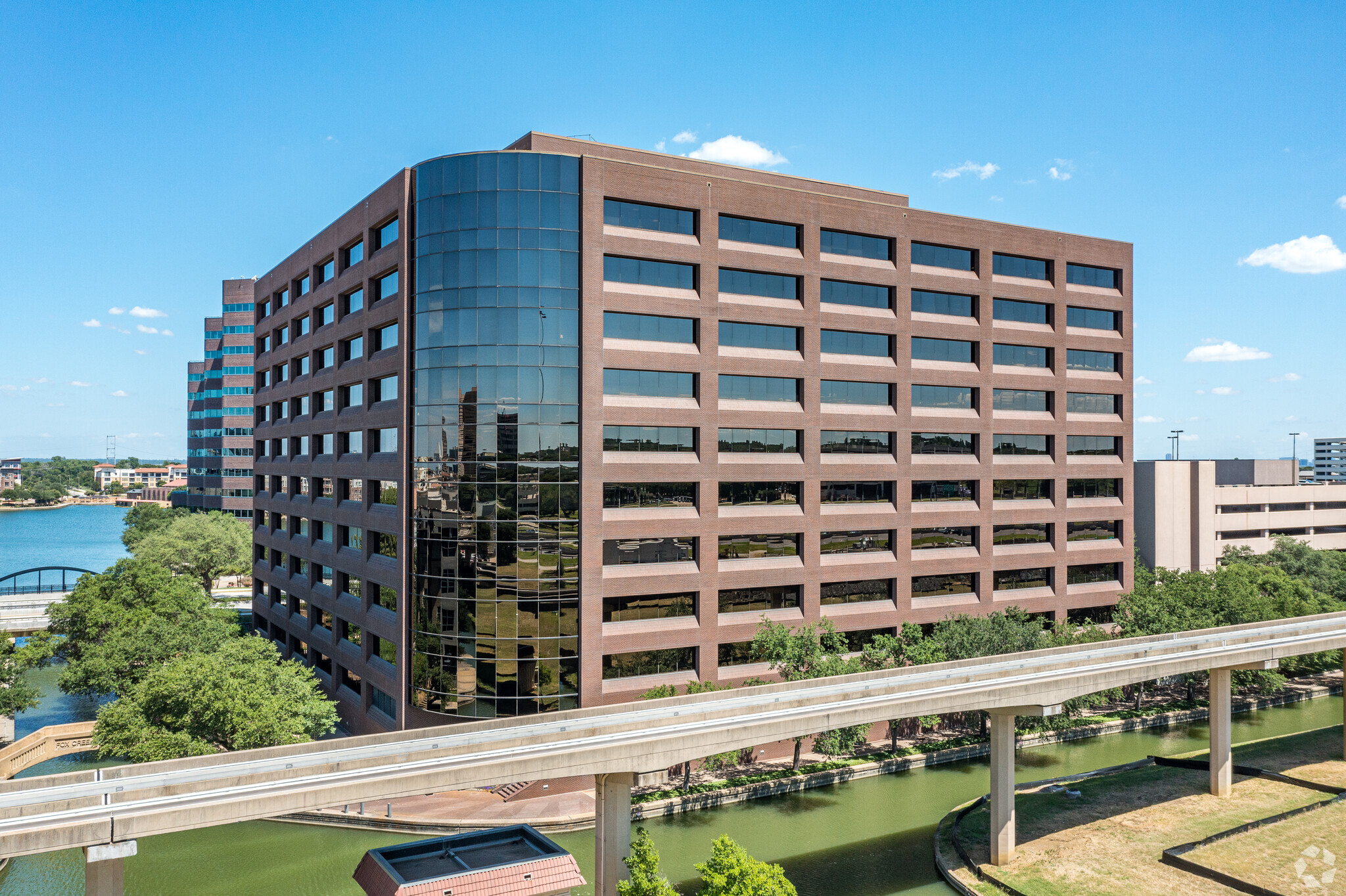 400 E Las Colinas Blvd, Irving, TX for lease Primary Photo- Image 1 of 55