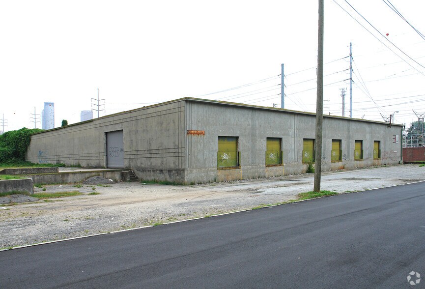 523 Joseph E Boone Blvd, Atlanta, GA for sale - Primary Photo - Image 1 of 1