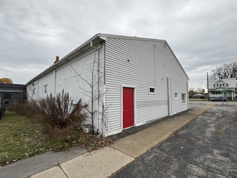 2085 Clinton St, West Seneca, NY for sale - Building Photo - Image 3 of 24