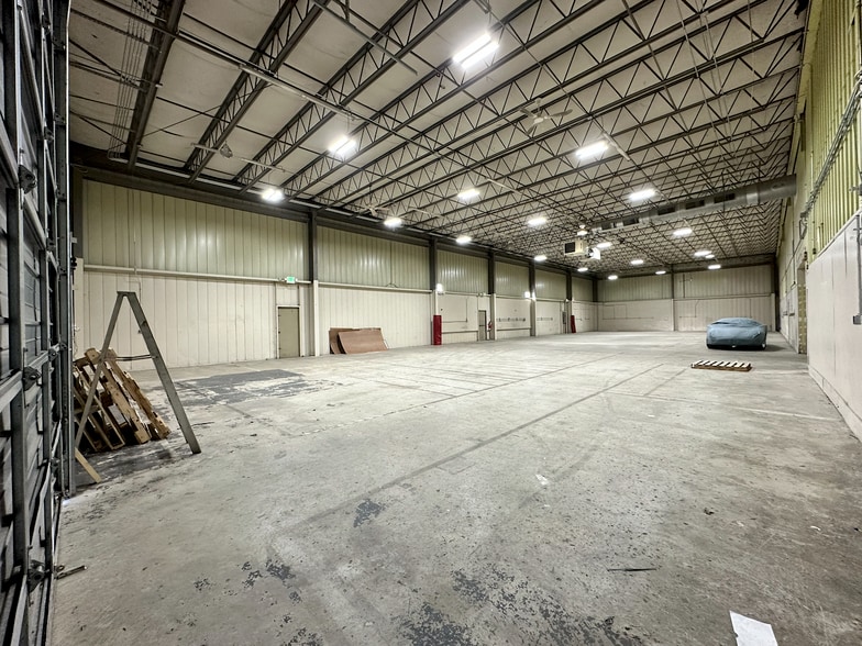 7111-7113 S Anthony Blvd, Fort Wayne, IN for lease - Building Photo - Image 3 of 20