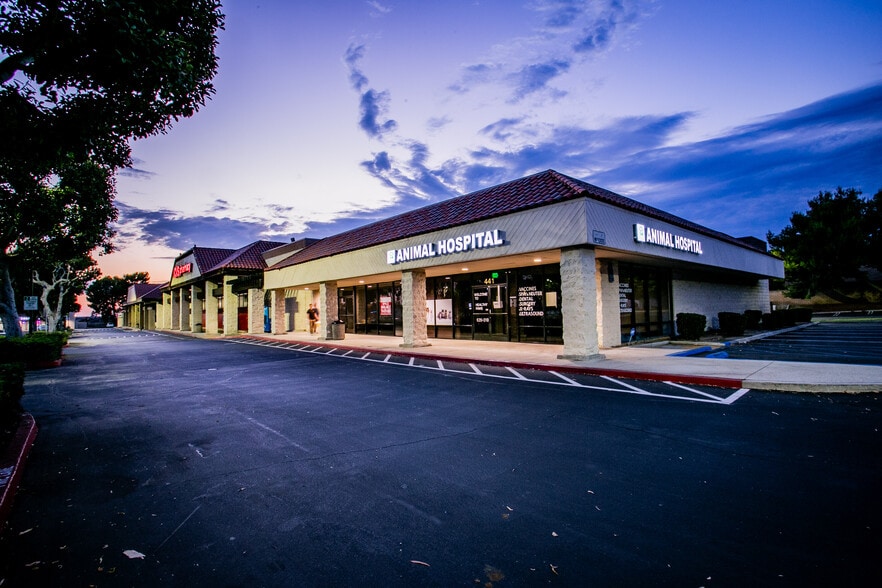 411-441 E Arrow Hwy, Glendora, CA for lease - Building Photo - Image 1 of 10
